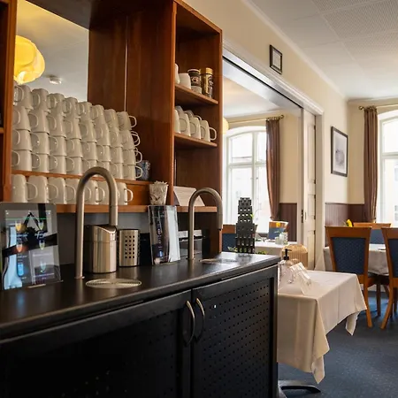 Rode-kro Inn 3*